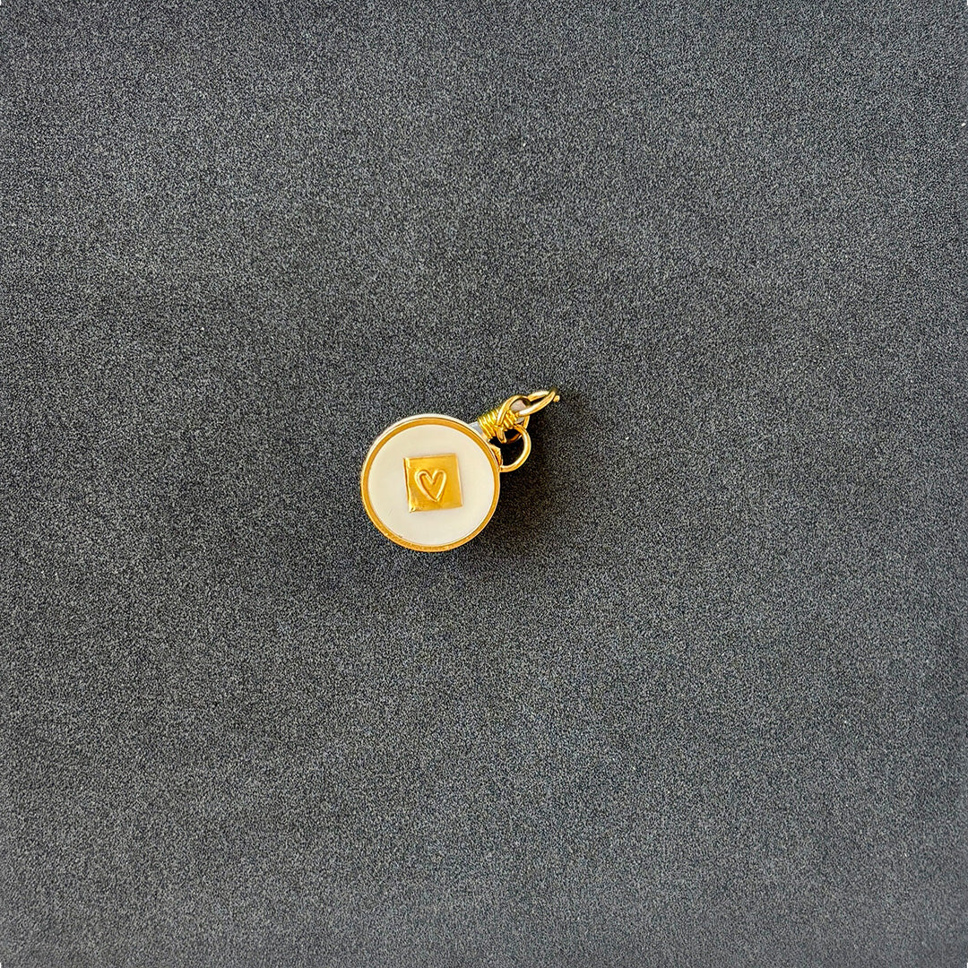 Bottone cuore bianco - Catena corta